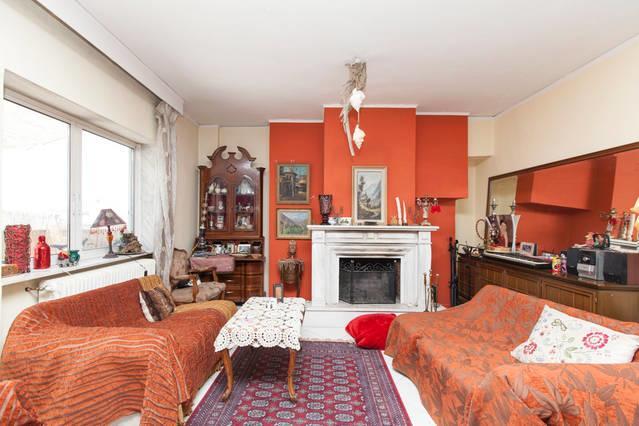 Private In A Family House